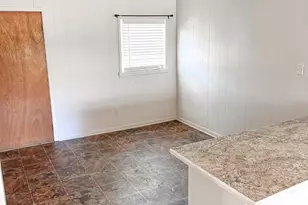 1402 Avenue J, Cisco, TX 76437 - Photo 7