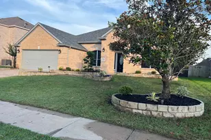 2204 Windcastle Dr, Mansfield, TX 76063 - Photo 3