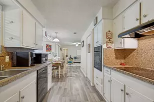 1008 Sherwood Dr, Bedford, TX 76022 - Photo 13