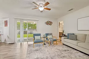 1008 Sherwood Dr, Bedford, TX 76022 - Photo 5