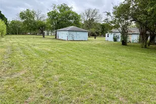 1304 Trout Rd, Hutchins, TX 75141 - Photo 3