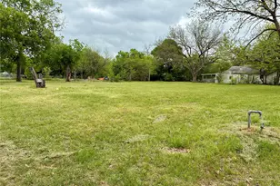 1304 Trout Rd, Hutchins, TX 75141 - Photo 1
