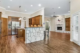 6532 Gehrig Cir, Burleson, TX 76028 - Photo 9