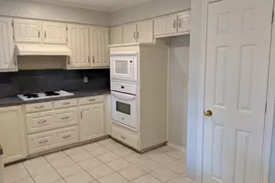 2705 Cummings Dr, Bedford, TX 76021 - Photo 9