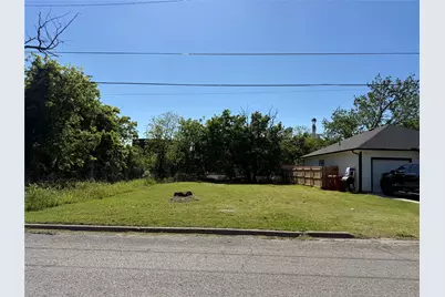622 S First Street, Sherman, TX 75090 - Photo 1