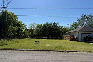 622 S 1st St, Sherman, TX 75090 - Photo 1