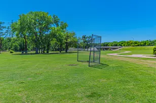 2521 Fairmont Dr, Grand Prairie, TX 75052 - Photo 37