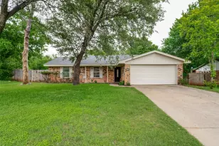 1203 Linda Ln, Cleburne, TX 76033 - Photo 1