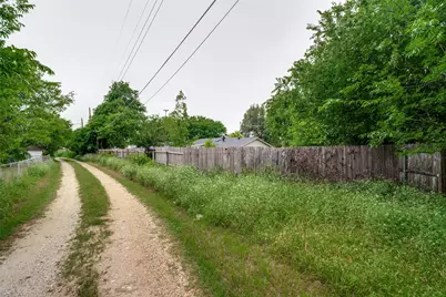 1203 Linda Lane, Cleburne, TX 76033 - Photo 33