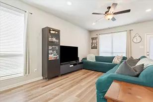 10416 Langham Dr, Waco, TX 76708 - Photo 9