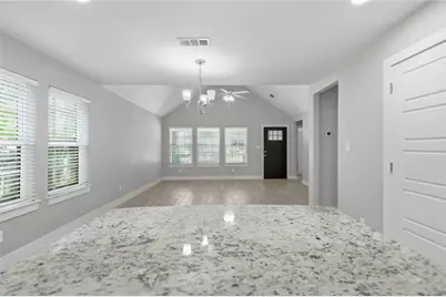 318 E Munson Street, Denison, TX 75021 - Photo 7