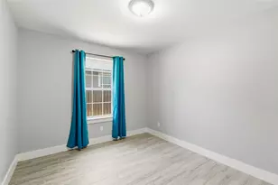 318 E Munson St, Denison, TX 75021 - Photo 17