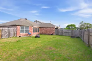 329 Beechwood Ln, Cedar Hill, TX 75104 - Photo 29