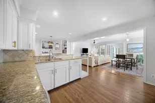 10146 Shadyview Dr, Dallas, TX 75238 - Photo 13