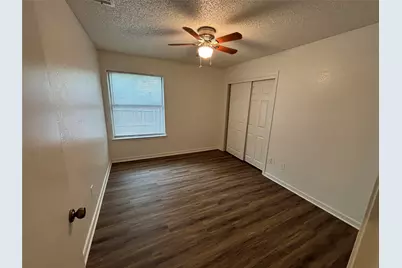 2514 Livingston Lane, Grand Prairie, TX 75052 - Photo 25