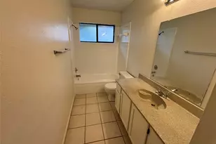 2514 Livingston Ln, Grand Prairie, TX 75052 - Photo 27