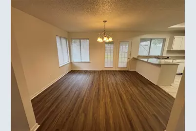 2514 Livingston Lane, Grand Prairie, TX 75052 - Photo 5