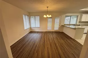 2514 Livingston Ln, Grand Prairie, TX 75052 - Photo 5