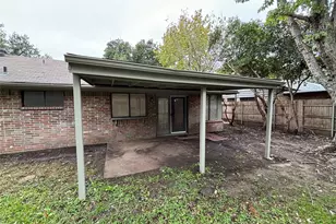 2514 Livingston Ln, Grand Prairie, TX 75052 - Photo 29