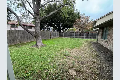 2514 Livingston Lane, Grand Prairie, TX 75052 - Photo 27