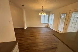 2514 Livingston Ln, Grand Prairie, TX 75052 - Photo 15