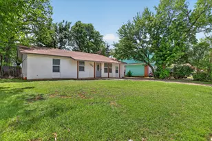 1004 Woodbrook St, Arlington, TX 76011 - Photo 3