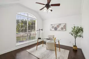 4625 Tanque Dr, Fort Worth, TX 76137 - Photo 9