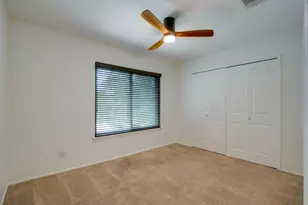 319 Stoneledge, Irving, TX 75063 - Photo 17