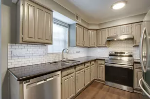 319 Stoneledge, Irving, TX 75063 - Photo 9