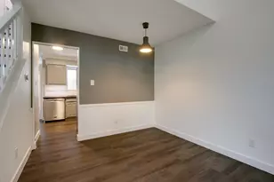 319 Stoneledge, Irving, TX 75063 - Photo 7