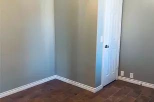 548 Kerry St, Crowley, TX 76036 - Photo 29