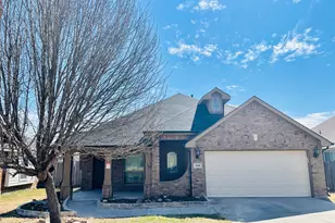 548 Kerry St, Crowley, TX 76036 - Photo 35