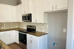 548 Kerry St, Crowley, TX 76036 - Photo 7