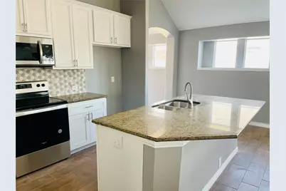 548 Kerry Street, Crowley, TX 76036 - Photo 5