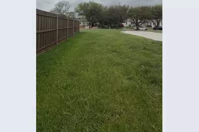 2837 May Street, Fort Worth, TX 76110 - Photo 9