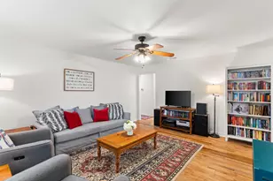 807 Elizabeth Blvd, Granbury, TX 76048 - Photo 5