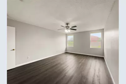 2043 Plains Court, Grand Prairie, TX 75052 - Photo 17