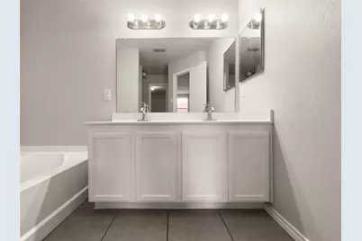 2043 Plains Court, Grand Prairie, TX 75052 - Photo 19