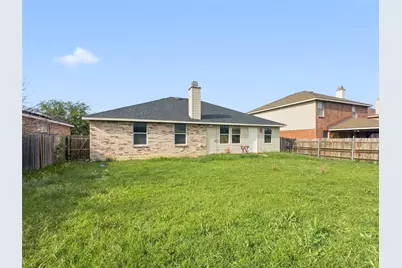 2043 Plains Court, Grand Prairie, TX 75052 - Photo 29