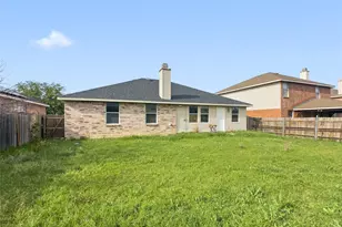 2043 Plains Ct, Grand Prairie, TX 75052 - Photo 29