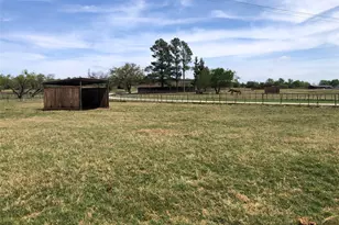 1752 Timber Brook Dr, Stephenville, TX 76401 - Photo 3