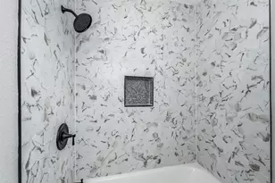 2004 Tarver Rd, Burleson, TX 76028 - Photo 15