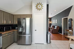 304 W Windsor Dr, Denton, TX 76207 - Photo 7