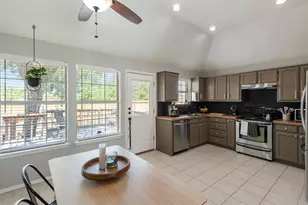 304 W Windsor Dr, Denton, TX 76207 - Photo 9