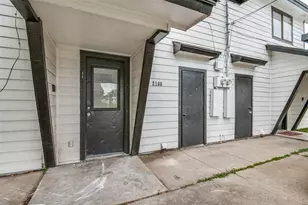 2166 E Arkansas Ln, Arlington, TX 76014 - Photo 3