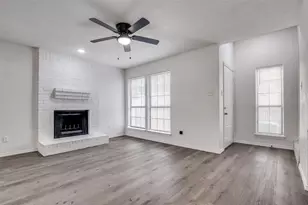 2166 E Arkansas Ln, Arlington, TX 76014 - Photo 7