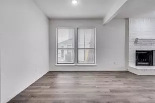 2166 E Arkansas Ln, Arlington, TX 76014 - Photo 7