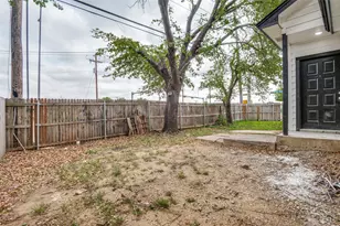 2166 E Arkansas Ln, Arlington, TX 76014 - Photo 25