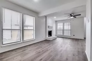 2166 E Arkansas Ln, Arlington, TX 76014 - Photo 11