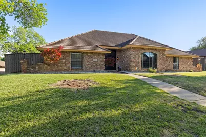 906 Greenbriar Lane, Duncanville, TX 75137 - Photo 3